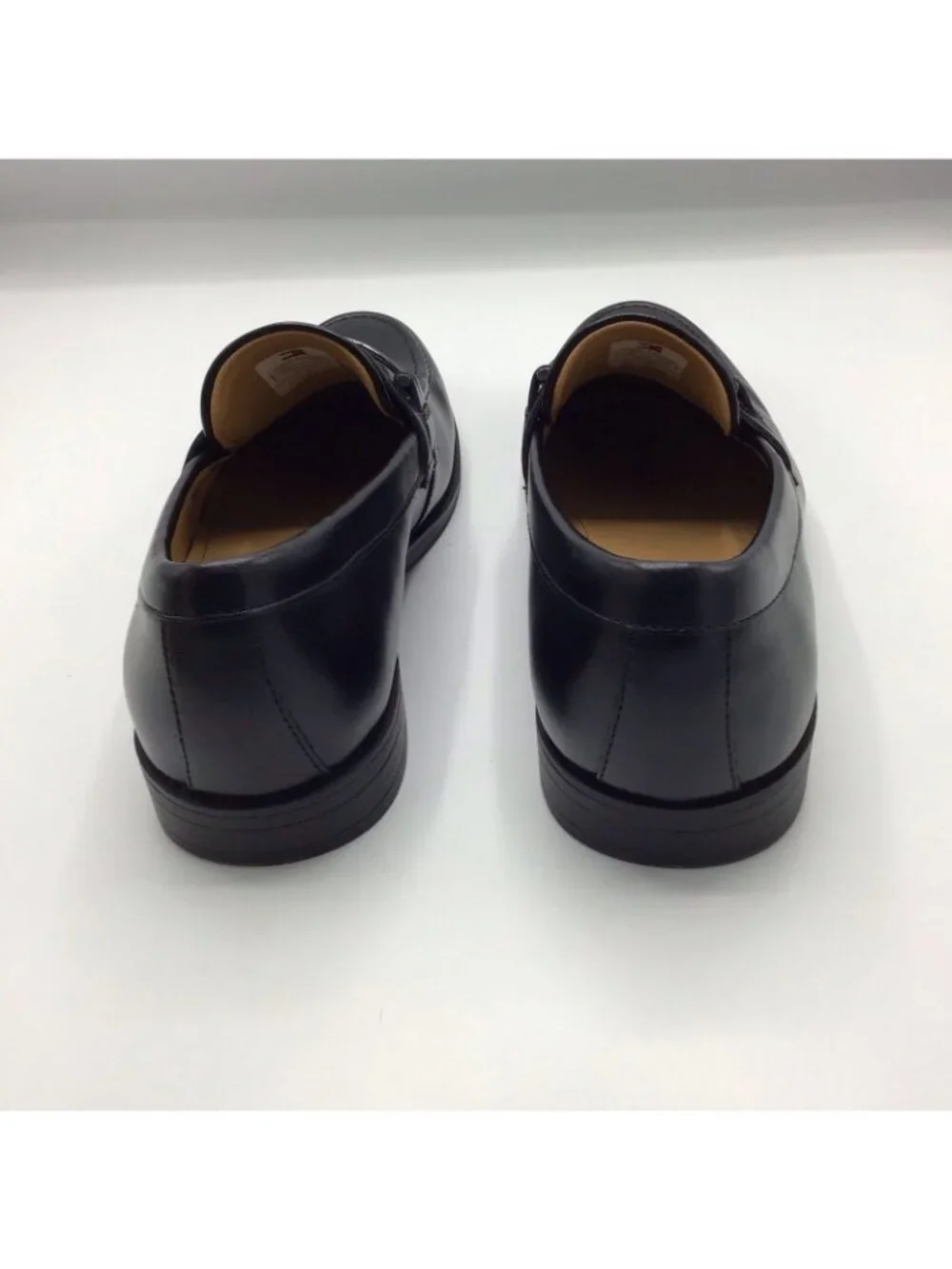 Tommy Hilfiger Men’s Black Leather Slip-On Dress Loafers 10 Memory Foam
